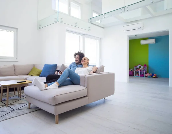 Young couple on watching television — Stock Photo, Image