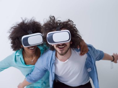 VR kulaklık gözlük kullanma çift