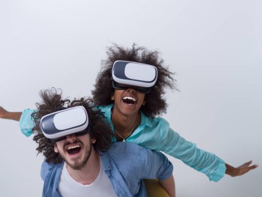 VR kulaklık gözlük kullanma çift