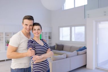  mutlu genç güzel çifte sarılma