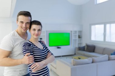  mutlu genç güzel çifte sarılma