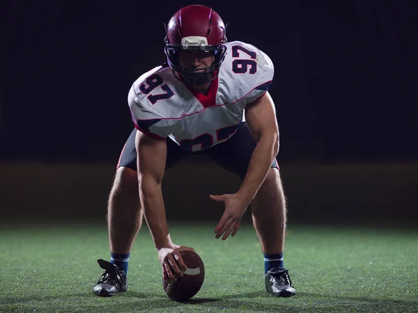 American football speler voetbalspel starten — Stockfoto