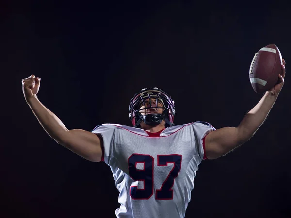 Joueur de football américain célébrant après avoir marqué un touchdown — Photo