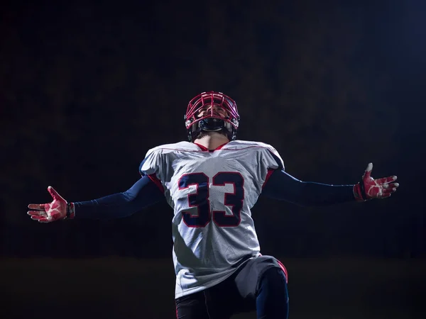 American football speler na het scoren van een touchdown viering — Stockfoto