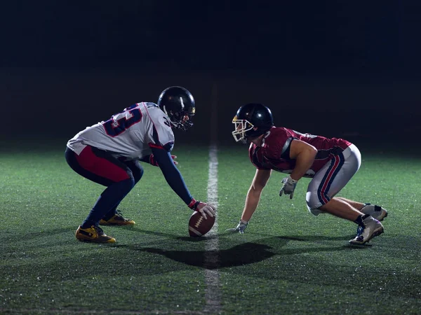 American football spelers zijn klaar om te beginnen — Stockfoto