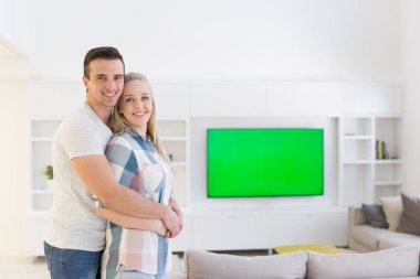 iki yeni evlerinde sarılma