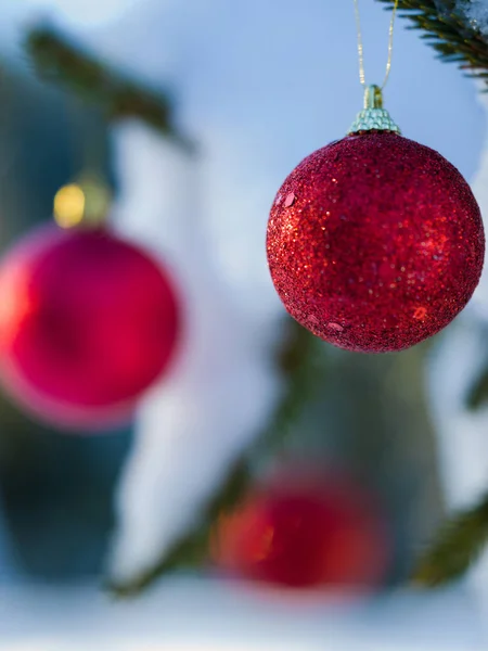 クリスマス ツリーのボール飾り — ストック写真