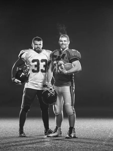 Portret van vertrouwen American football spelers — Stockfoto