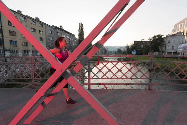 Young Sporty Woman Jogging Bridge Sunny Morning City — Stock Photo, Image