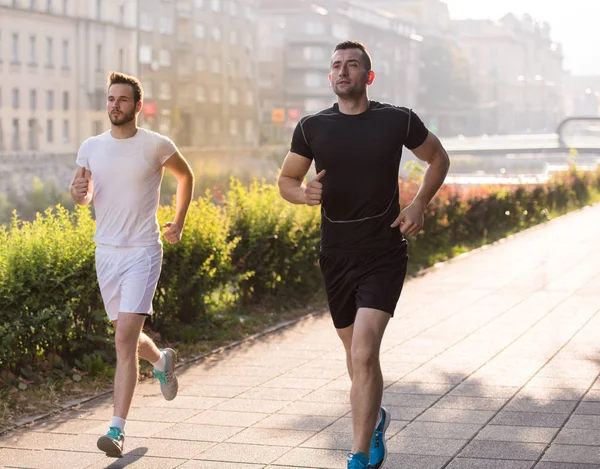 Group Young Sporty People Jogging Sunny Morning City — Stock Photo, Image