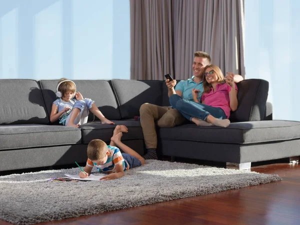 Happy Young Family Playing Together Home Using Tablet Children Drawing — Stock Photo, Image