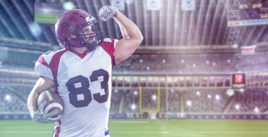 Amerikan futbolu oyuncusu kutluyor gol