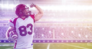 Amerikan futbolu oyuncusu kutluyor gol