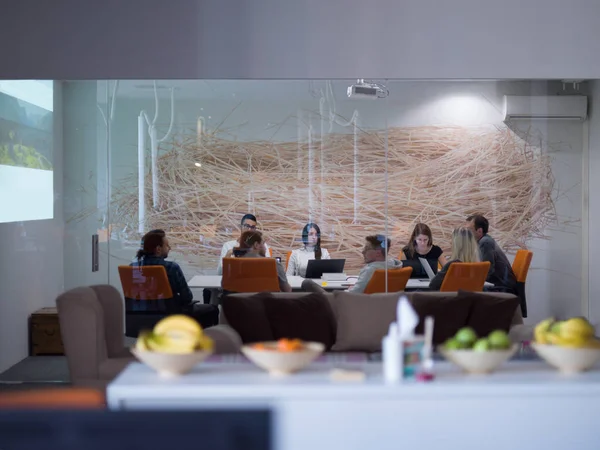 Startup Business Young Creative People Group Brainstorming Meeting Office Interior — Stock Photo, Image