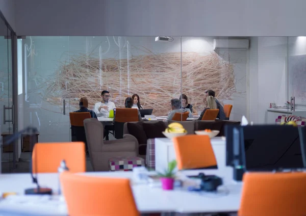 Startup Business Young Creative People Group Brainstorming Meeting Office Interior — Stock Photo, Image