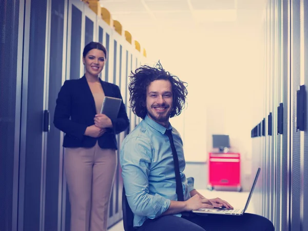 Team Young Technicians Working Together Servers Data Center Using Laptop — Stock Photo, Image