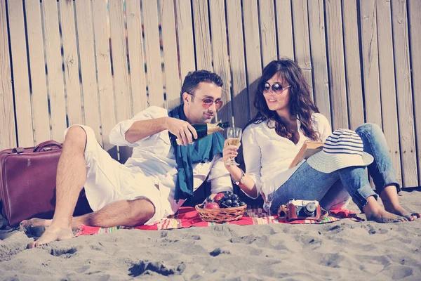 Happy Young Couple Enjoying Picnic Beach Have Good Time Summer — Stock Photo, Image