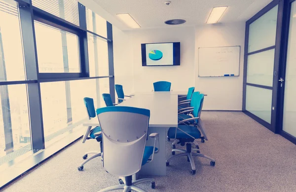 Intérieur Nouveau Bureau Moderne Salle Réunion Avec Grandes Fenêtres — Photo