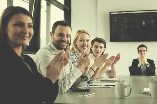 Business Team Bijeenkomst Modern Start Kantoor Branistorming Nieuwe Business Plan — Stockfoto