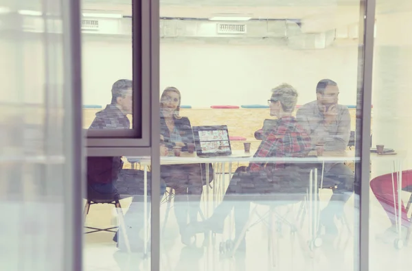 Startup Business Team Vergadering Modern Helder Kantoor Interieur Brainstormen Werken — Stockfoto