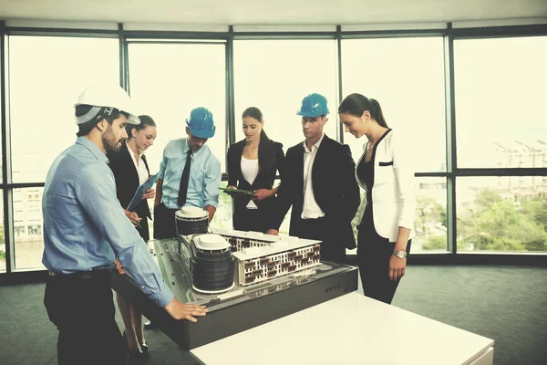 Grupo Pessoas Negócios Reunião Apresentação Escritório Moderno Brilhante Com Arquiteto — Fotografia de Stock