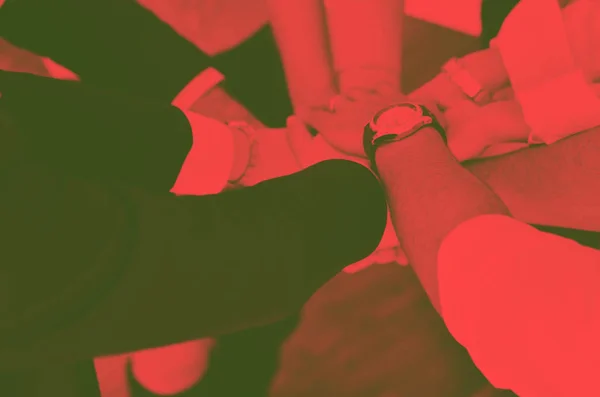 Gente de negocios grupo uniendo manos — Foto de Stock