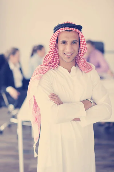 Business Meeting Handsome Young Arabic Man Presenting His Ideas Colleagues — Stock Photo, Image