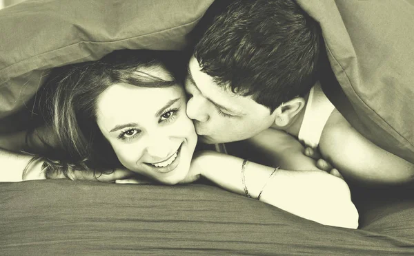 Happy Young Couple Bed Morning — Stock Photo, Image