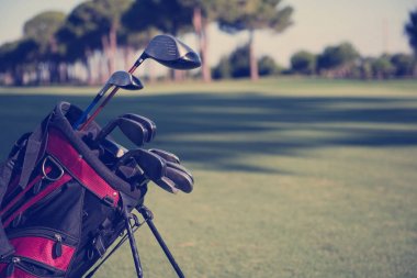 golf çantası rotasında kapatın