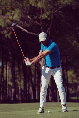 golf oyuncu atış isabet