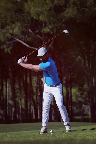 Golf player hitting shot — Stock Photo, Image