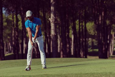 golf oyuncu atış isabet