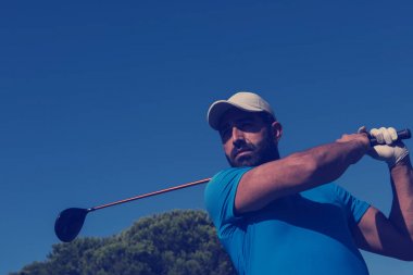 golf oyuncu atış isabet