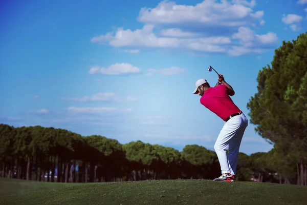 Golfspeler Schot Koers Raken Mooie Zonnige Dag — Stockfoto