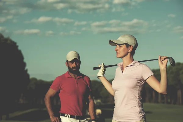 Portrét Mladé Snoubence Golfovém Hřišti — Stock fotografie