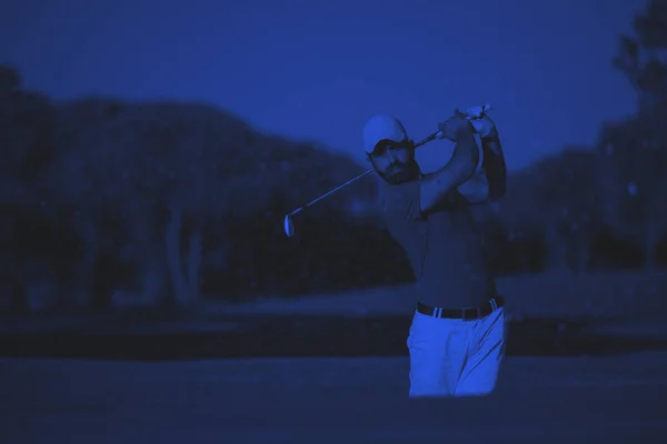 Pro Golf Oyuncu Atış Sahası Duo Sesi Kum Bunkeri Topu — Stok fotoğraf