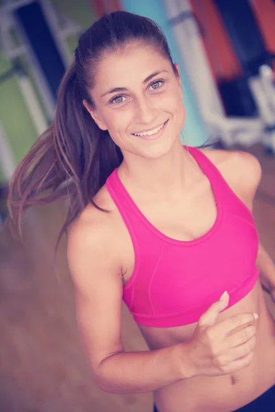Sport Fitness Styl Życia Technologia Koncepcja Ludzi Uśmiechnięta Kobieta Ćwicząca — Zdjęcie stockowe