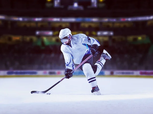Jugador Hockey Sobre Hielo Acción Patadas Con Palo —  Fotos de Stock