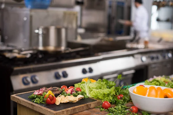 Köstliche Auswahl Hoffrischem Gemüse Der Restaurantküche — Stockfoto