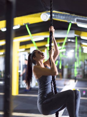 kadının çıkarken yapması