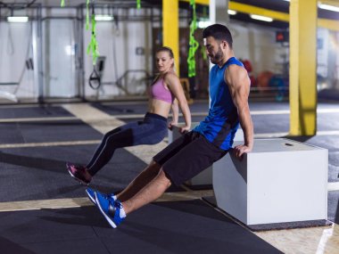 Kollarını çalışma sporcular