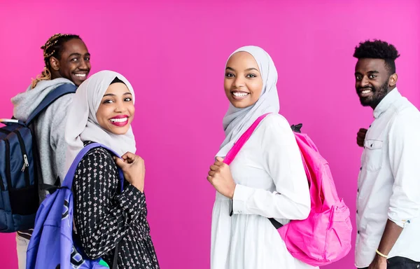 Portret van groep universiteitsstudenten — Stockfoto