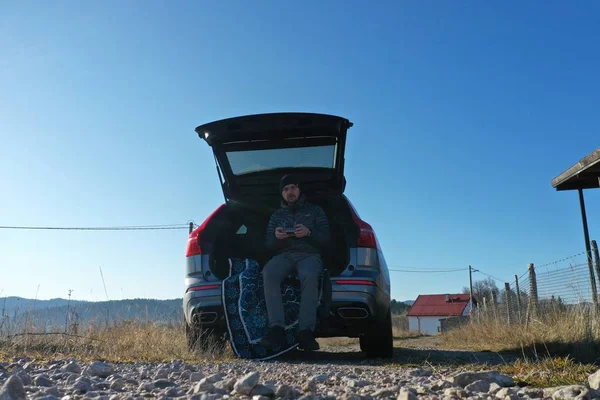 Dronie Aérienne Selfie Volant Sur Les Montagnes Nature Jeune Homme — Photo