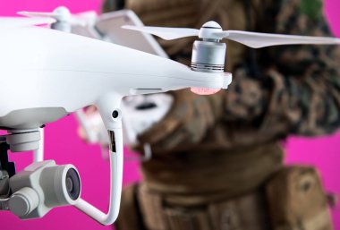 Asker İHA pilotu teknisyeni