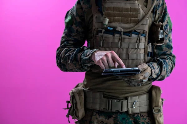 Soldier using tablet computer closeup — 스톡 사진