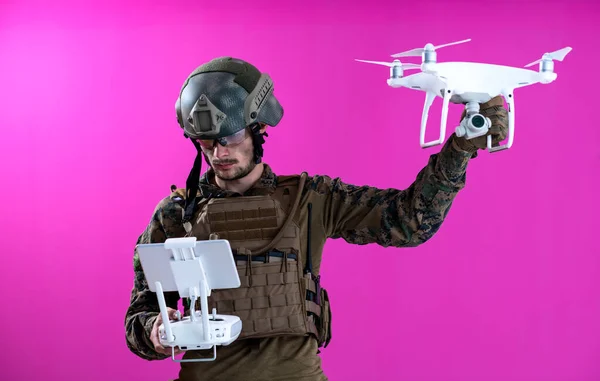 Soldato drone pilota tecnico — Foto Stock