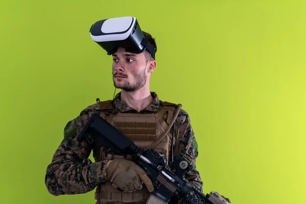 Soldier virtual reality green background — Stockfoto