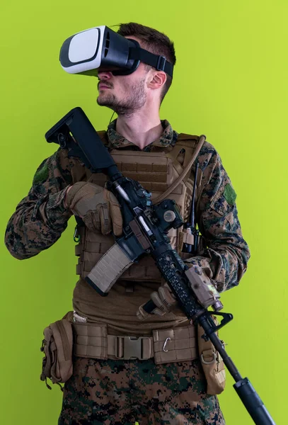 Soldier virtual reality green background — Stockfoto