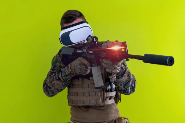 Soldat réalité virtuelle fond vert — Photo