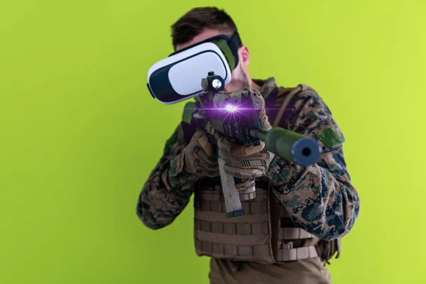 Soldier virtual reality green background — Stockfoto